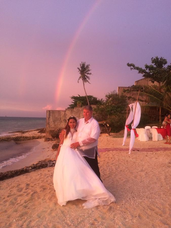 We Call It Rainbow Paradise Hotell Daanbantayan Exteriör bild